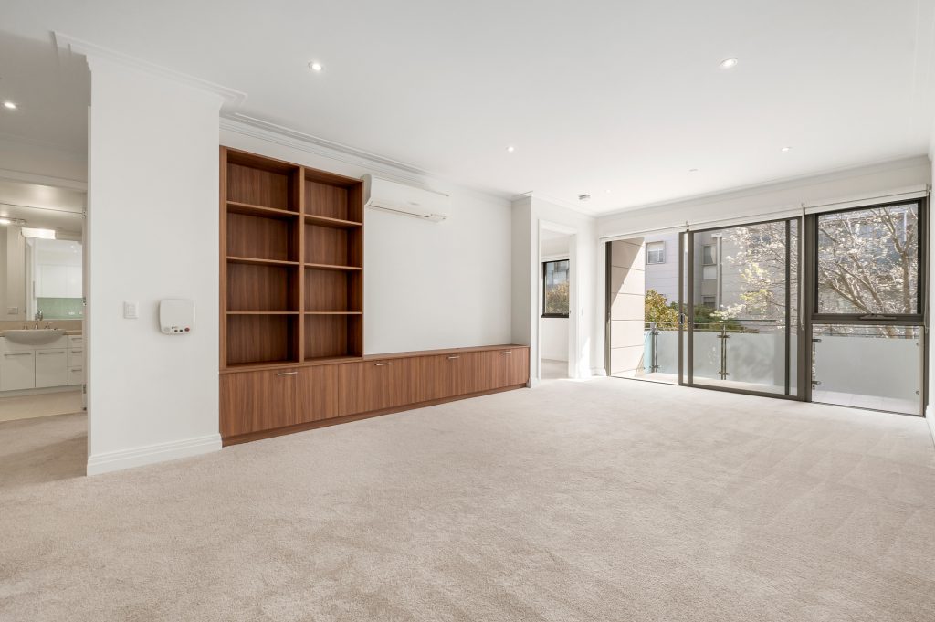 562851_51-349_Riversdale_Road-123