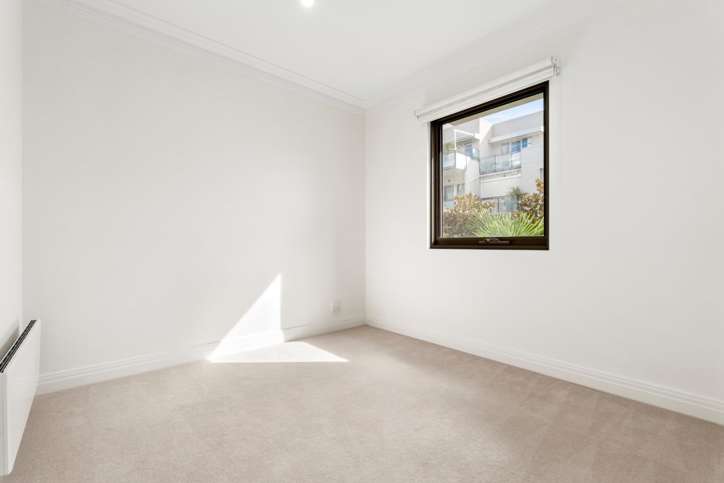 562851_51-349_Riversdale_Road-143